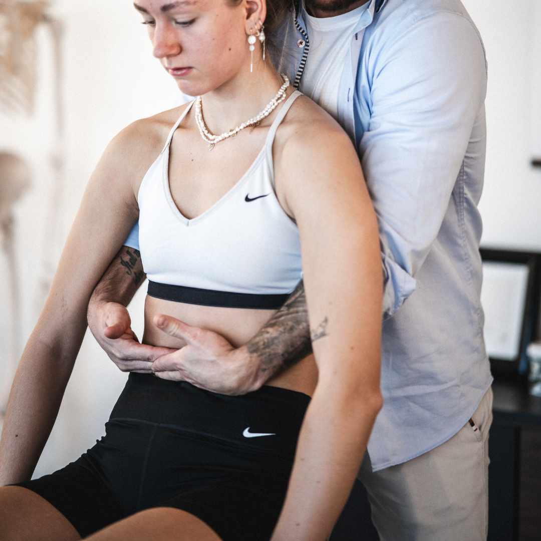 Osteopatisk behandling ved diarré og mavesmerter med fokus på fordøjelse og spændinger i kroppen.